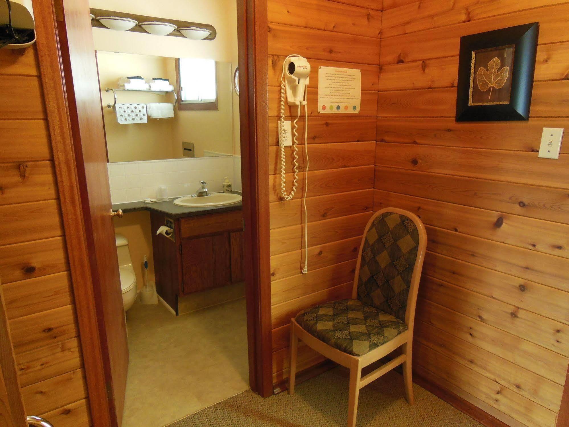 Motel Bo Radium Radium Hot Springs Eksteriør billede