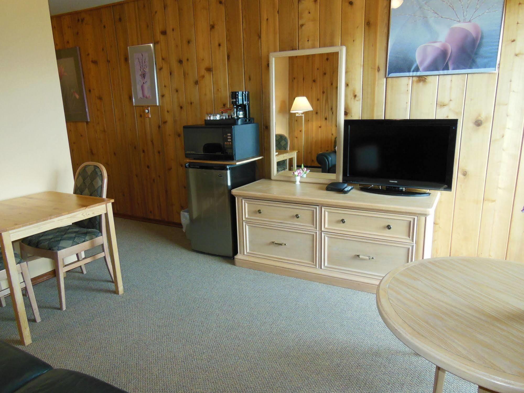 Motel Bo Radium Radium Hot Springs Eksteriør billede